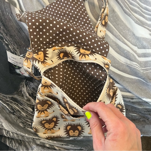bungalow360 leo lion print canvas bag 🦁 - Picture 4 of 5